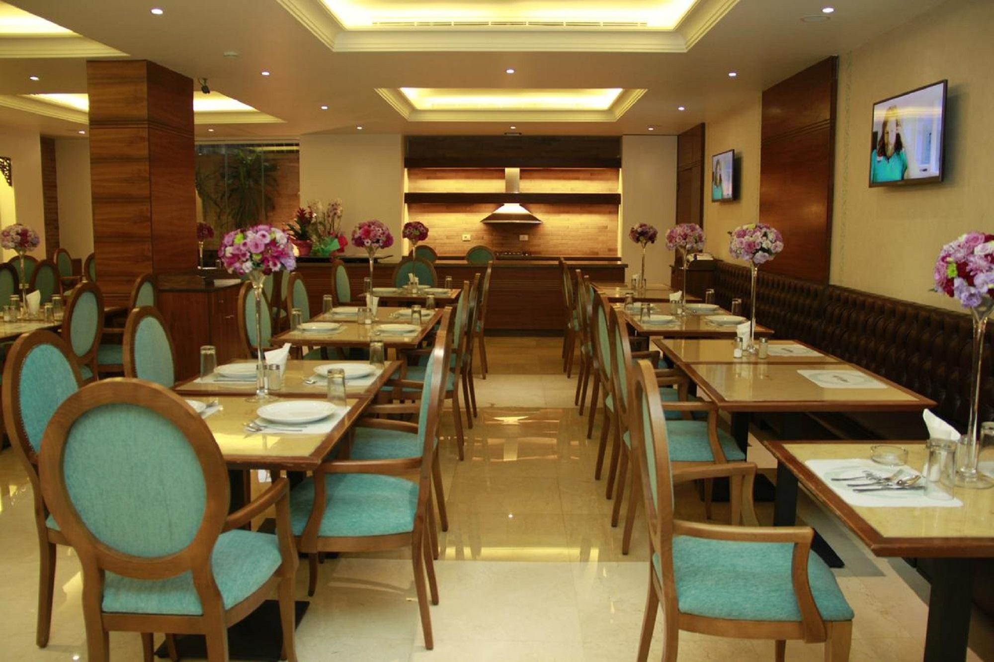Caesar'S Park Hotel Beirut Esterno foto