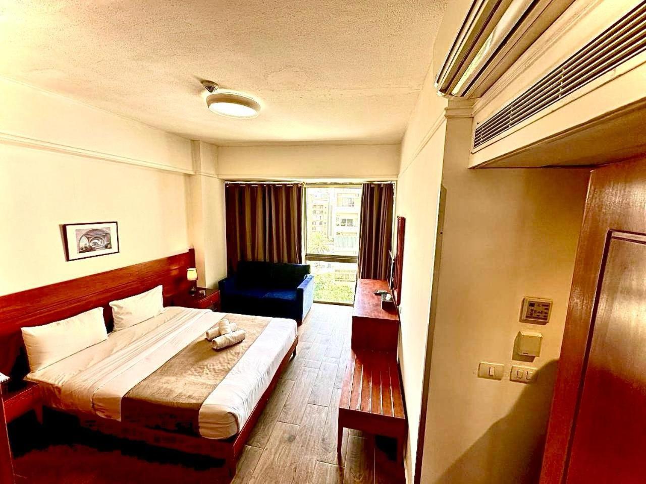 Caesar'S Park Hotel Beirut Esterno foto