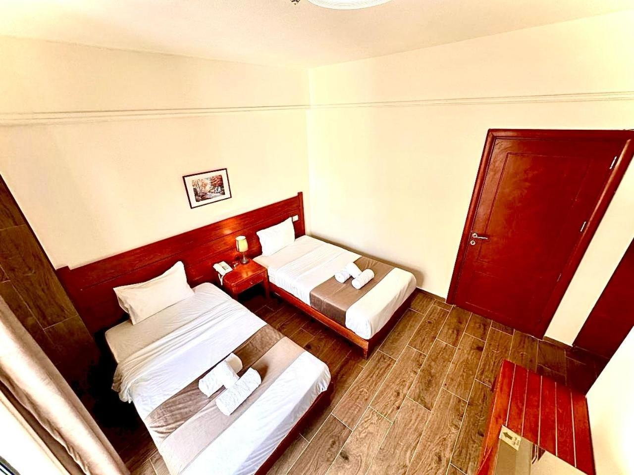 Caesar'S Park Hotel Beirut Esterno foto