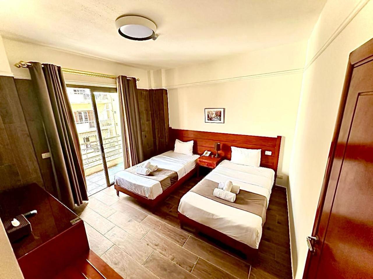 Caesar'S Park Hotel Beirut Esterno foto