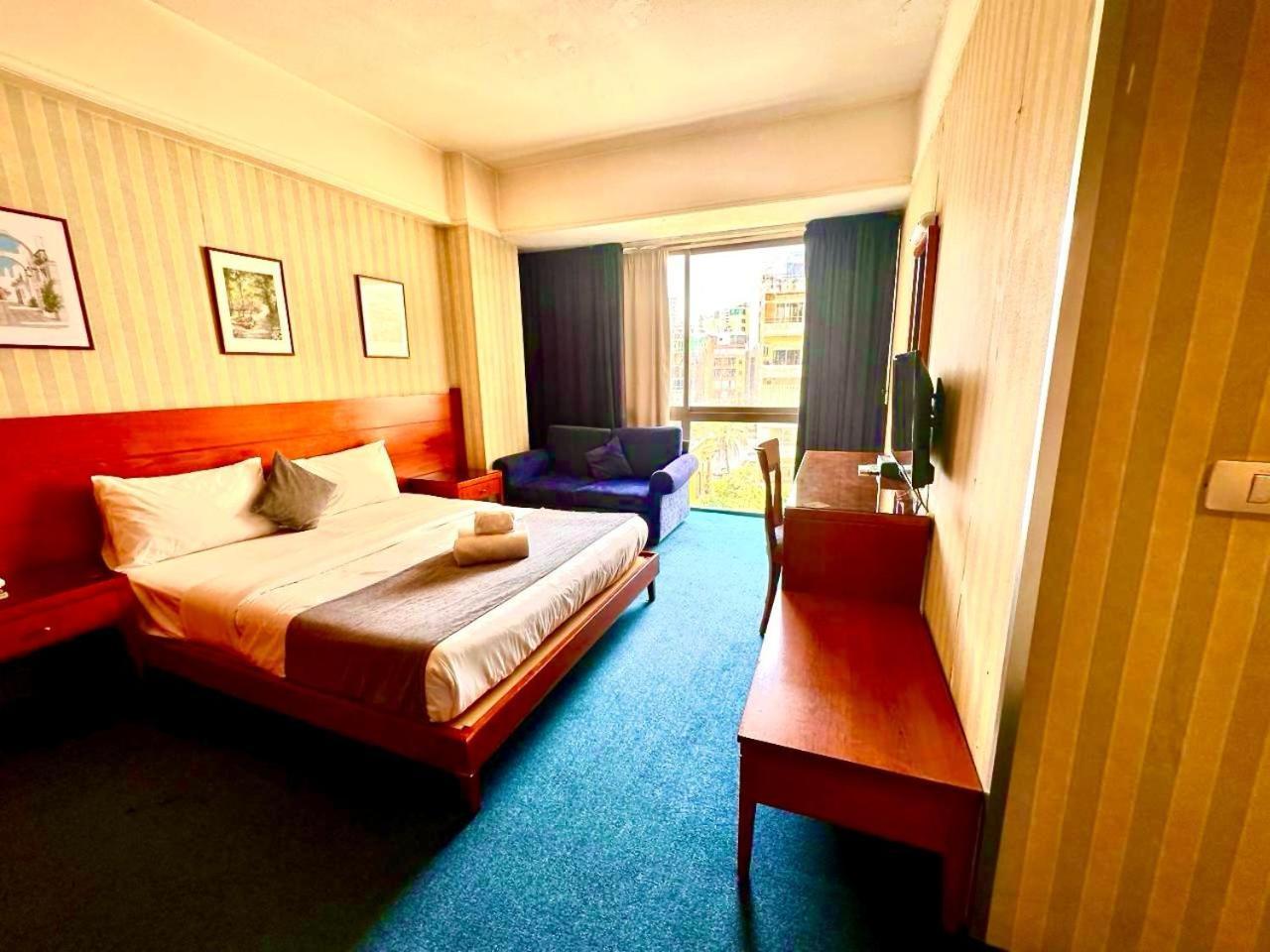 Caesar'S Park Hotel Beirut Esterno foto