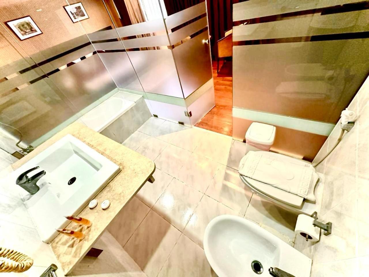 Caesar'S Park Hotel Beirut Esterno foto