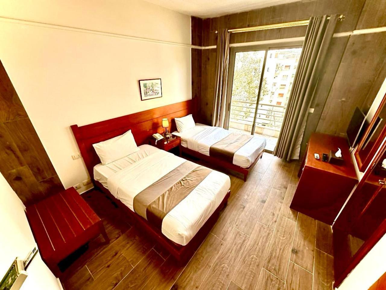 Caesar'S Park Hotel Beirut Esterno foto