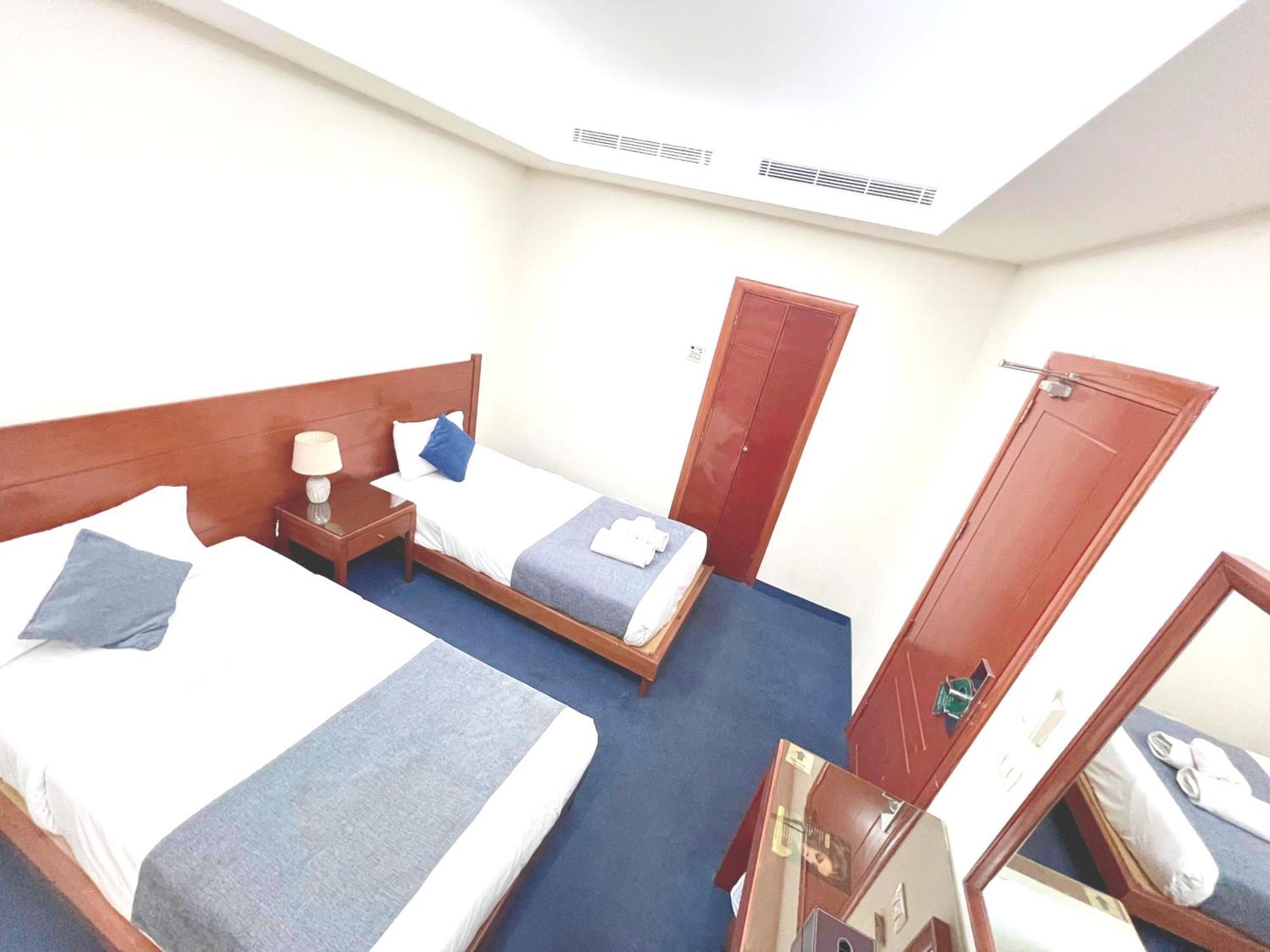 Caesar'S Park Hotel Beirut Esterno foto