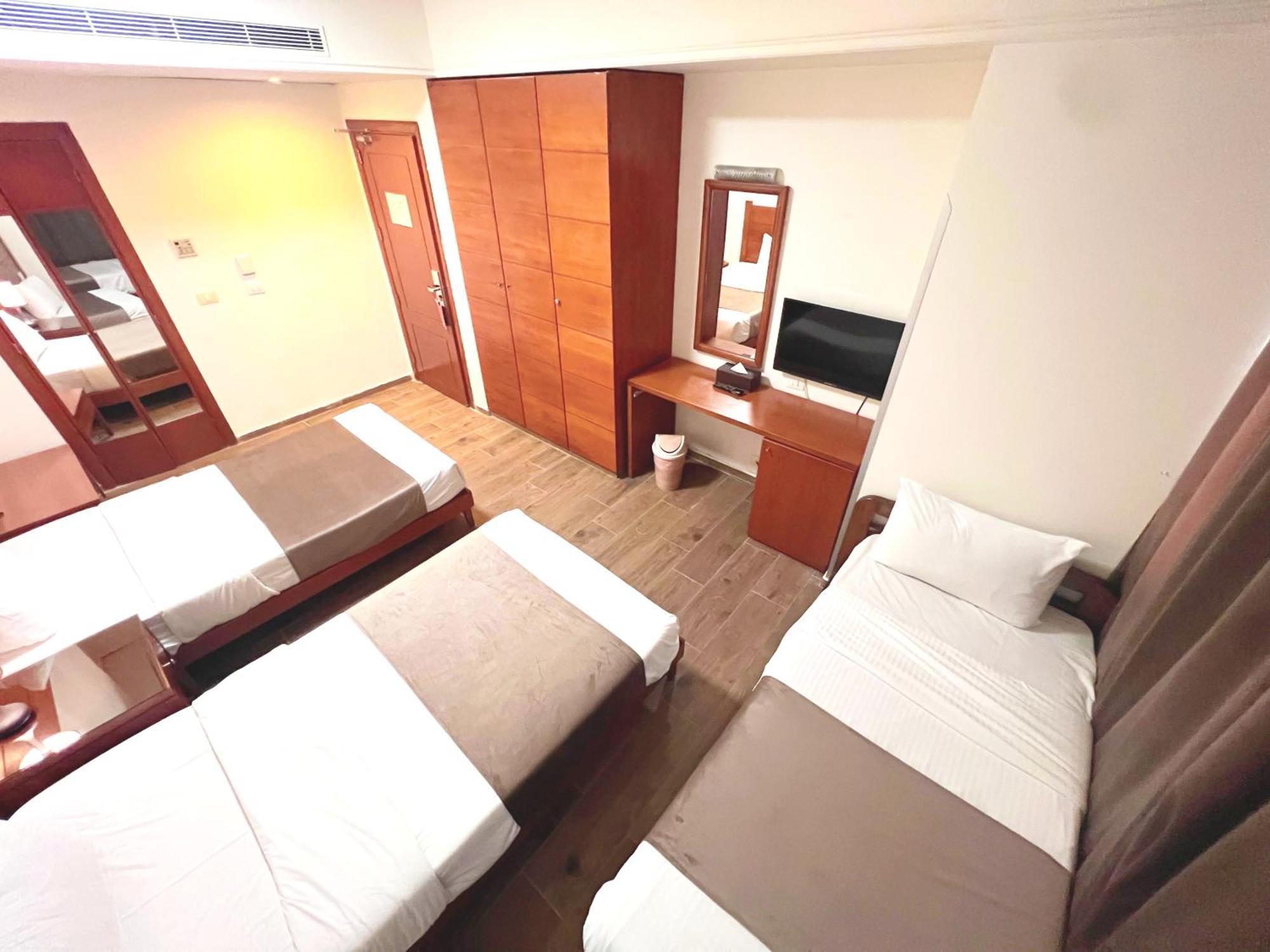 Caesar'S Park Hotel Beirut Esterno foto