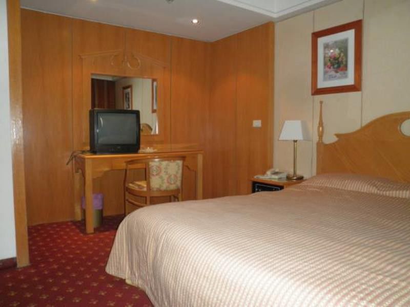 Caesar'S Park Hotel Beirut Esterno foto