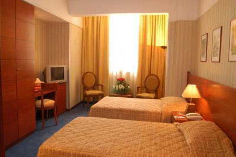 Caesar'S Park Hotel Beirut Esterno foto