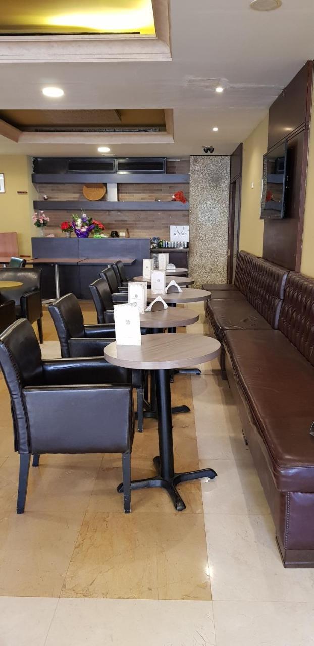 Caesar'S Park Hotel Beirut Esterno foto