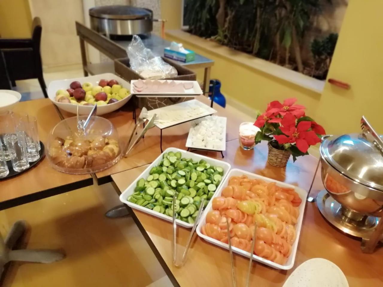 Caesar'S Park Hotel Beirut Esterno foto